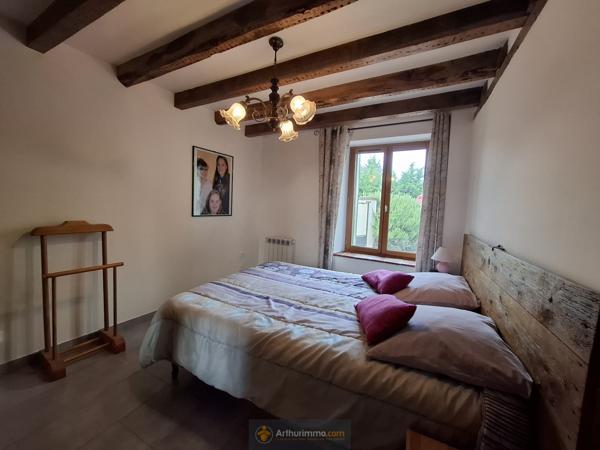 Le Vézier (51210) Belle briarde 160m². Terrain 2350m²