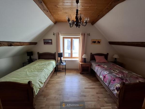 Le Vézier (51210) Belle briarde 160m². Terrain 2350m²