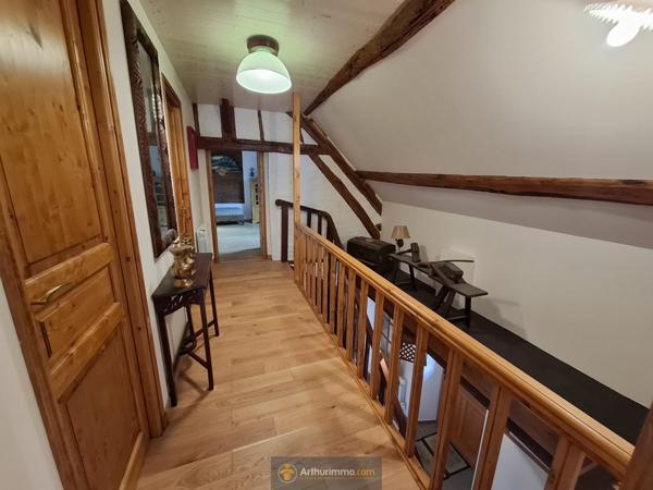 Le Vézier (51210) Belle briarde 160m². Terrain 2350m²