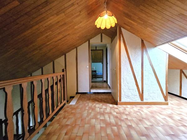 Soturac (46700) 3 HABITATIONS PISCINE 14 HECTARES AVEC BOIS ET SOURCE SITUATION TRES DOMINANTE ET VUE DÉGAGÉE