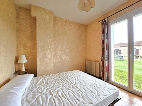 Soturac (46700) 3 HABITATIONS PISCINE 14 HECTARES AVEC BOIS ET SOURCE SITUATION TRES DOMINANTE ET VUE DÉGAGÉE