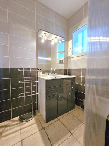 Soturac (46700) 3 HABITATIONS PISCINE 14 HECTARES AVEC BOIS ET SOURCE SITUATION TRES DOMINANTE ET VUE DÉGAGÉE