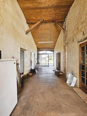 Soturac (46700) 3 HABITATIONS PISCINE 14 HECTARES AVEC BOIS ET SOURCE SITUATION TRES DOMINANTE ET VUE DÉGAGÉE