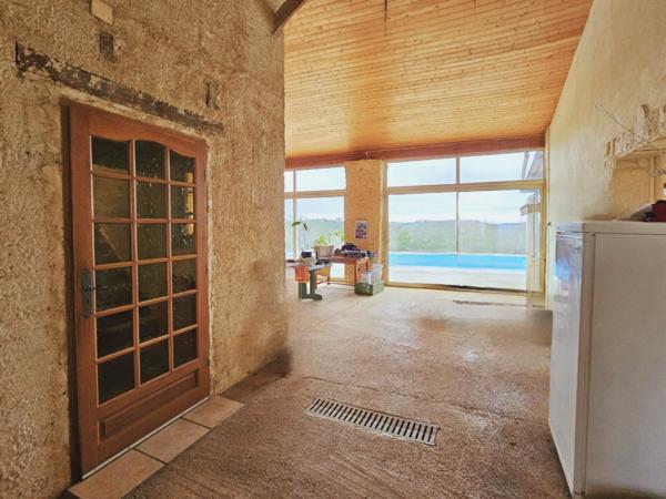 Soturac (46700) 3 HABITATIONS PISCINE 14 HECTARES AVEC BOIS ET SOURCE SITUATION TRES DOMINANTE ET VUE DÉGAGÉE