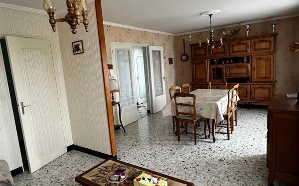 Maison à vendre    5 pièces •  Nogent-le-Rotrou