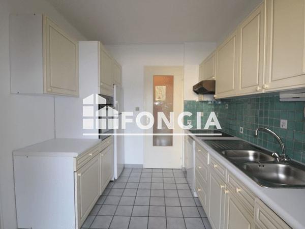 Location Appartement 3 pièces 65.12 m² - 133 RUE MARECHAL DE LATTRE DE TASSIGNY Voreppe 38340