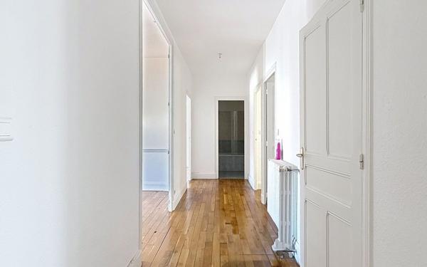 Appartement à louer    4 pièces •  Vichy