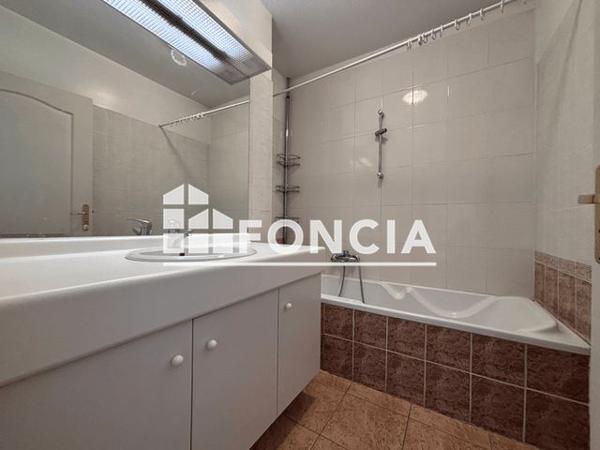 Location Appartement 2 pièces 47.79 m² - Perpignan 66000