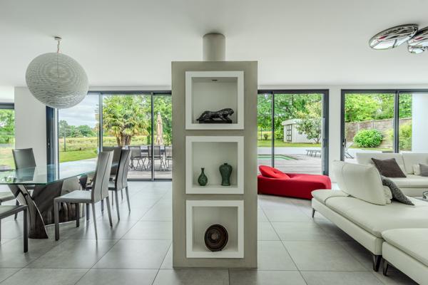 Villa californienne sur piscine et vue luxuriante