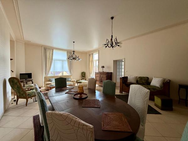 Appartement - 4 pièces - 146 m²