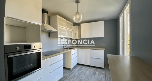 Location Appartement 4 pièces 79.35 m² - Champs-sur-marne 77420