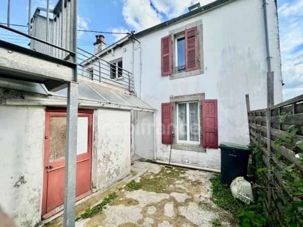 Immeuble de deux lots à vendre CARHAIX-PLOUGUER (29)