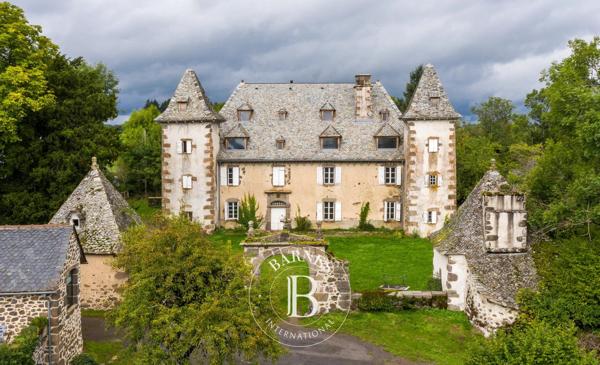 Mur-de-Barrez, Château 10 Chambres -  550 m² à vendre