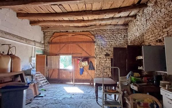 Vente Maison Typique Jurassienne à rafraîchir Montrevel   