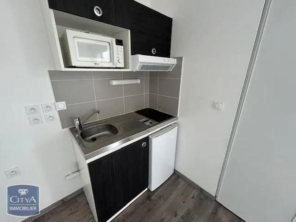 Appartement à louer 1 pièce 28.82m² Saint-Sébastien-sur-Loire (44230)