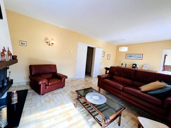 Maison  5 pièces 121 m2- 4 chambres- Garage