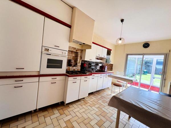 Maison  5 pièces 121 m2- 4 chambres- Garage