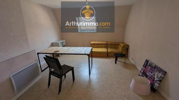 Vente                                                      Appartement
                        
                     3 pièces                                         à Josselin