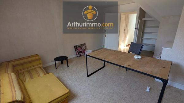 Vente                                                      Appartement
                        
                     3 pièces                                         à Josselin