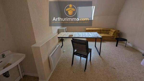 Vente                                                      Appartement
                        
                     3 pièces                                         à Josselin