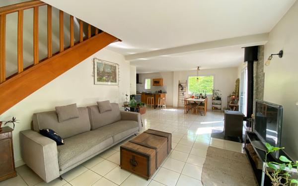 Maison à vendre    5 pièces •  Fontaines-sur-Saône