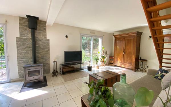 Maison à vendre    5 pièces •  Fontaines-sur-Saône