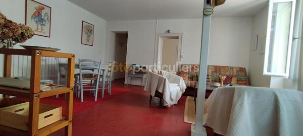 Vente Maison130 m² - 6 Pièces - MARSEILLE LES AUBIGNY (18320)