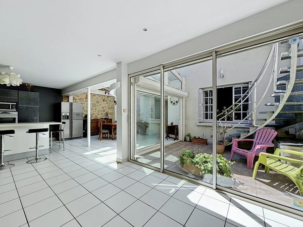 Maison de village au calme avec terrasse et patio - 129m² - 3 chambres