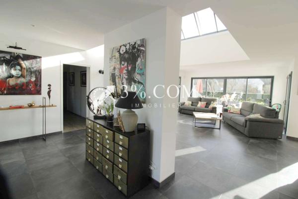 Maison 7 pièce(s) 4 chambre(s) 225 m²