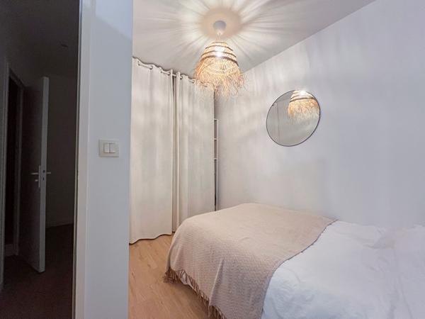 Angers centre - place du Lycée, au calme. Appartement 6 pièces de 104 m² spécial rentabilité investisseurs !