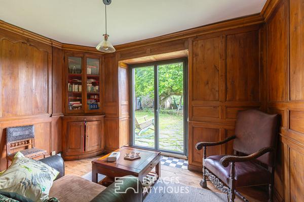 Belle maison du 17è siècle rénovée avec bâtisse en pierre idéale pour chambres d’hôtes ou maison de famille au coeur de la cité de Moncontour