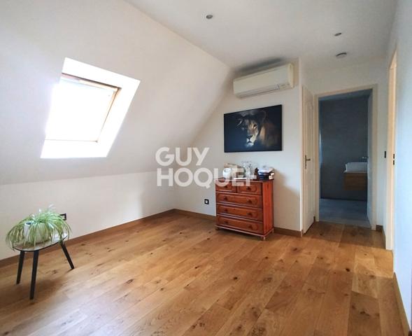 MAISON FAMILIALE AVEC PISCINE