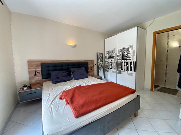 Maison aux volumes généreux proche des commodités