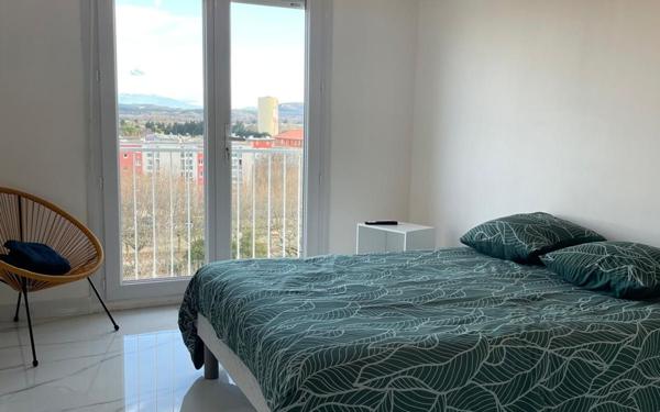 Appartement à vendre    4 pièces • 105 m2 Pierrelatte