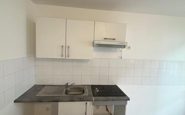 Appartement à vendre    3 pièces • 54 m2 Marseille 6