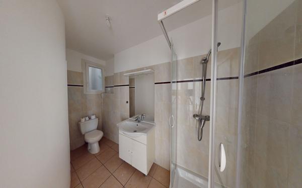 Appartement à vendre    3 pièces • 54 m2 Marseille 6