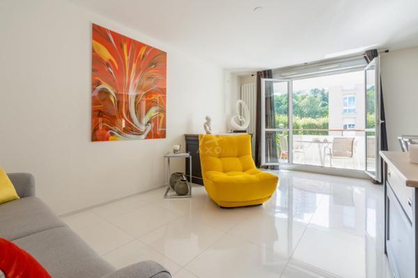 Seine Saint Denis (93) - Rosny sous bois - Appartement T3, terrasse, 2 garages