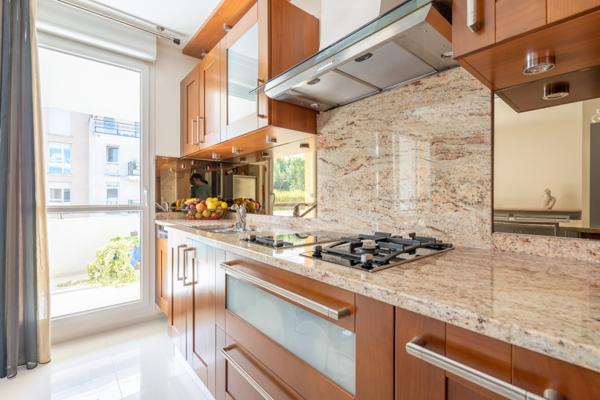 Seine Saint Denis (93) - Rosny sous bois - Appartement T3, terrasse, 2 garages