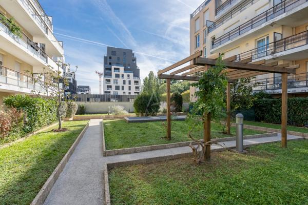 Seine Saint Denis (93) - Rosny sous bois - Appartement T3, terrasse, 2 garages