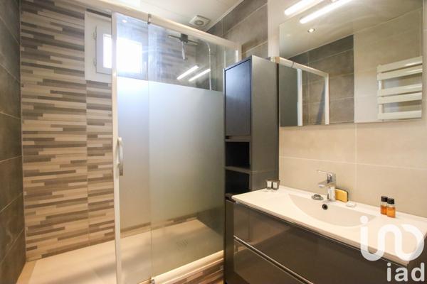 Appartement 3 pièces de 77 m² à Nîmes (30000)