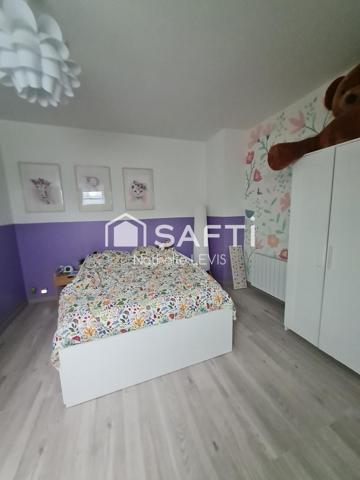 Coup de coeur assuré pour cette maison semi plain pied sur sous sol