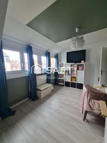 Coup de coeur assuré pour cette maison semi plain pied sur sous sol