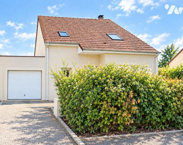 A VINEUIL- Maison familiale avec jardin et garage