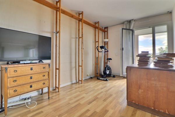 Appartement Saint Leu La Foret 5 pièces 100m2 + 2 place de parking