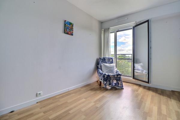 Appartement Saint Leu La Foret 5 pièces 100m2 + 2 place de parking