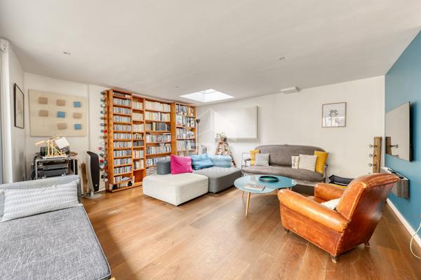 Maison de ville rénovée - 215 m² - Jardin paysagé - Terrasses - Garage