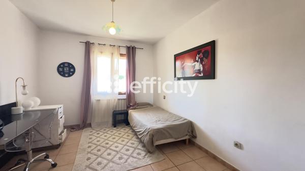 Maison 7 pièces - 182 m² Exclusivité efficity