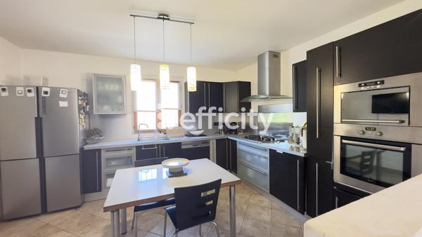 Maison 7 pièces - 182 m² Exclusivité efficity