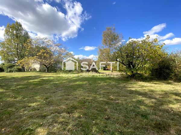 Saint-Étienne-de-Tulmont   Terrain constructible de 956 m² – Plat – Commodités à pied