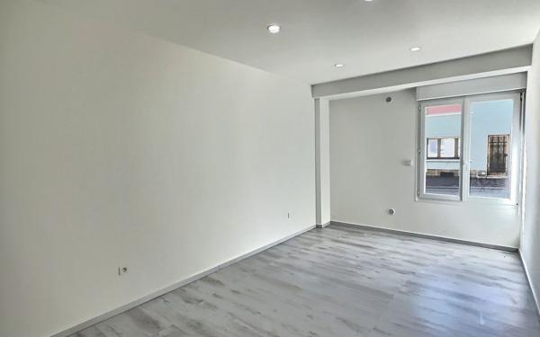 Appartement à vendre    3 pièces • 73 m2 Freyming-Merlebach